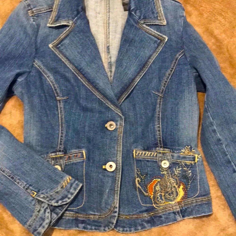 Jacket - Picture 2 of 11